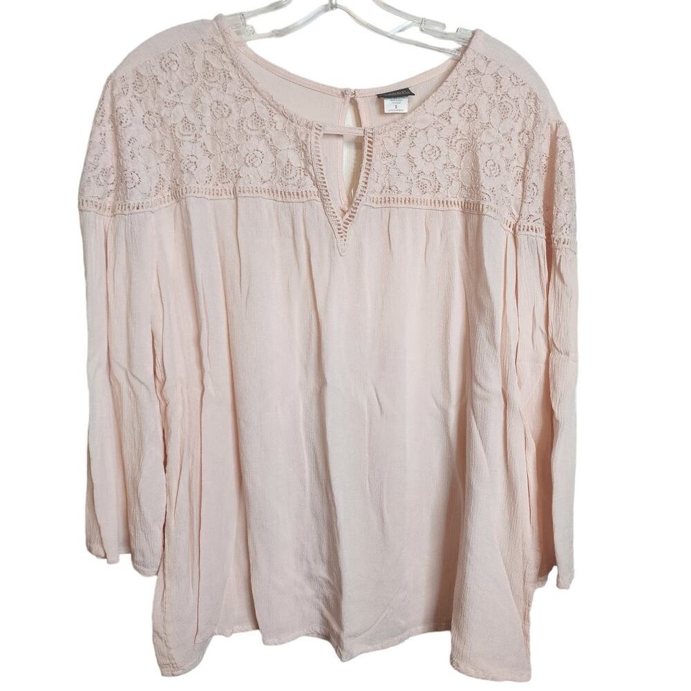 Salon Studio Light Blush Pink/Peach Lace-Look Blouse, Small